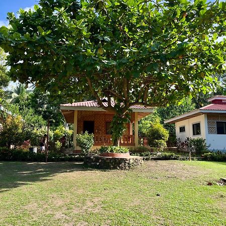 Paco'S Garden Home Stay Mambajao Exterior photo