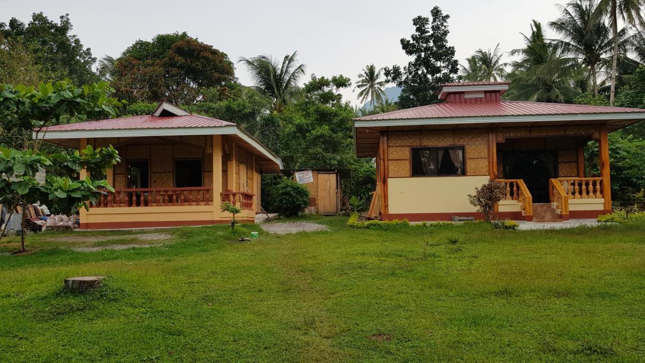 Paco'S Garden Home Stay Mambajao Exterior photo
