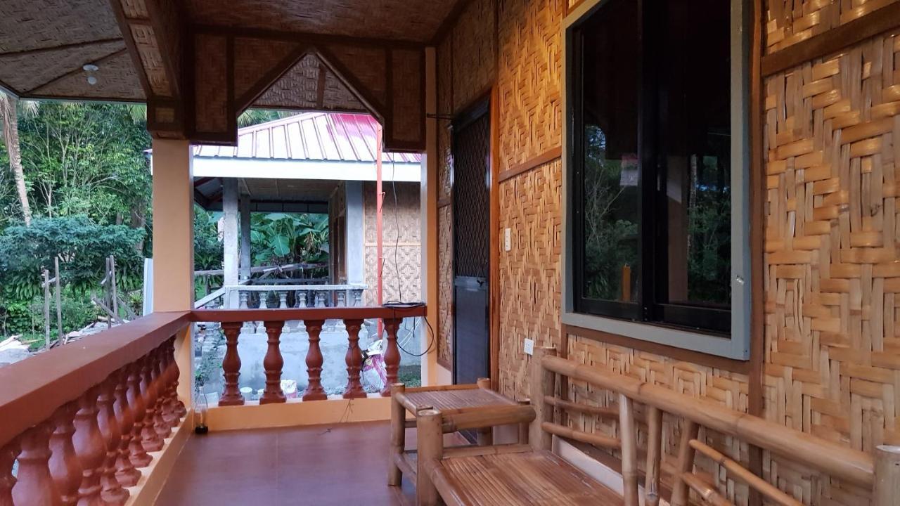 Paco'S Garden Home Stay Mambajao Exterior photo