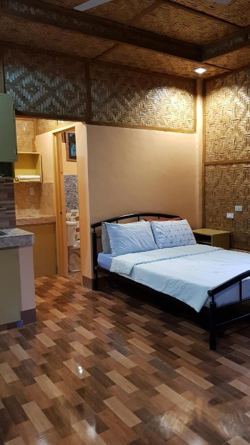 Paco'S Garden Home Stay Mambajao Exterior photo