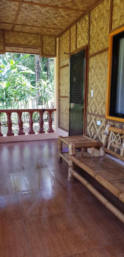 Paco'S Garden Home Stay Mambajao Exterior photo