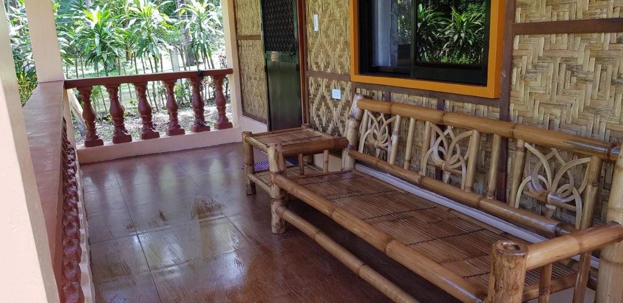Paco'S Garden Home Stay Mambajao Exterior photo