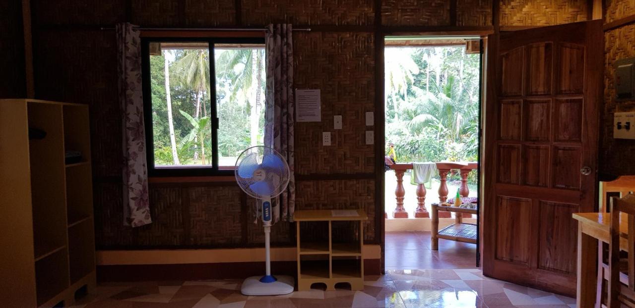 Paco'S Garden Home Stay Mambajao Exterior photo
