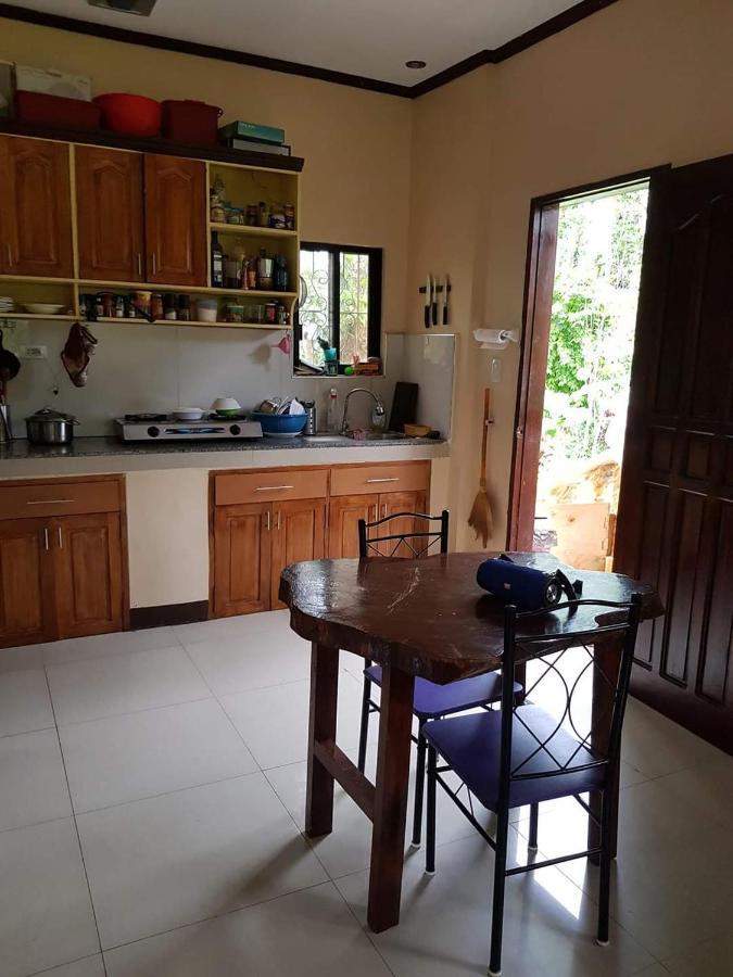 Paco'S Garden Home Stay Mambajao Exterior photo