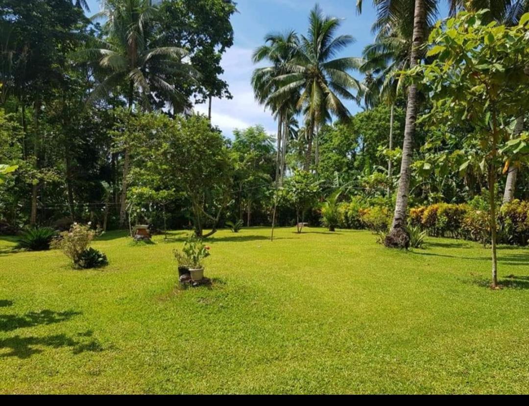 Paco'S Garden Home Stay Mambajao Exterior photo
