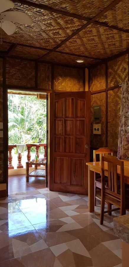Paco'S Garden Home Stay Mambajao Exterior photo
